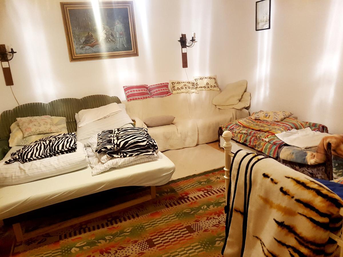 Kuti Vendeghaz Hotel Bakonykuti Bagian luar foto